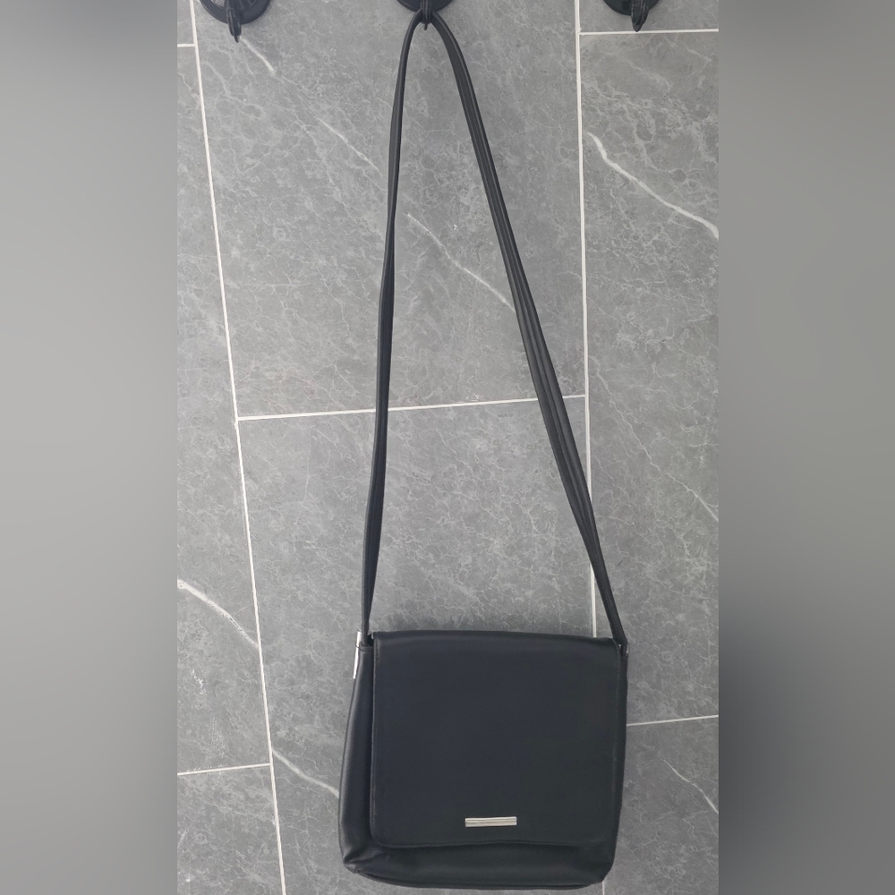 Nine West Black Leather Purse 10" L 2.5" W 9" H